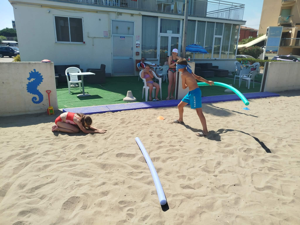 f86895a2f50040d275c23168f71f124f.jpeg